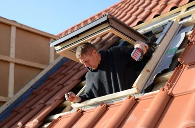 Pose de fenêtres de toit Velux à Rochecorbon